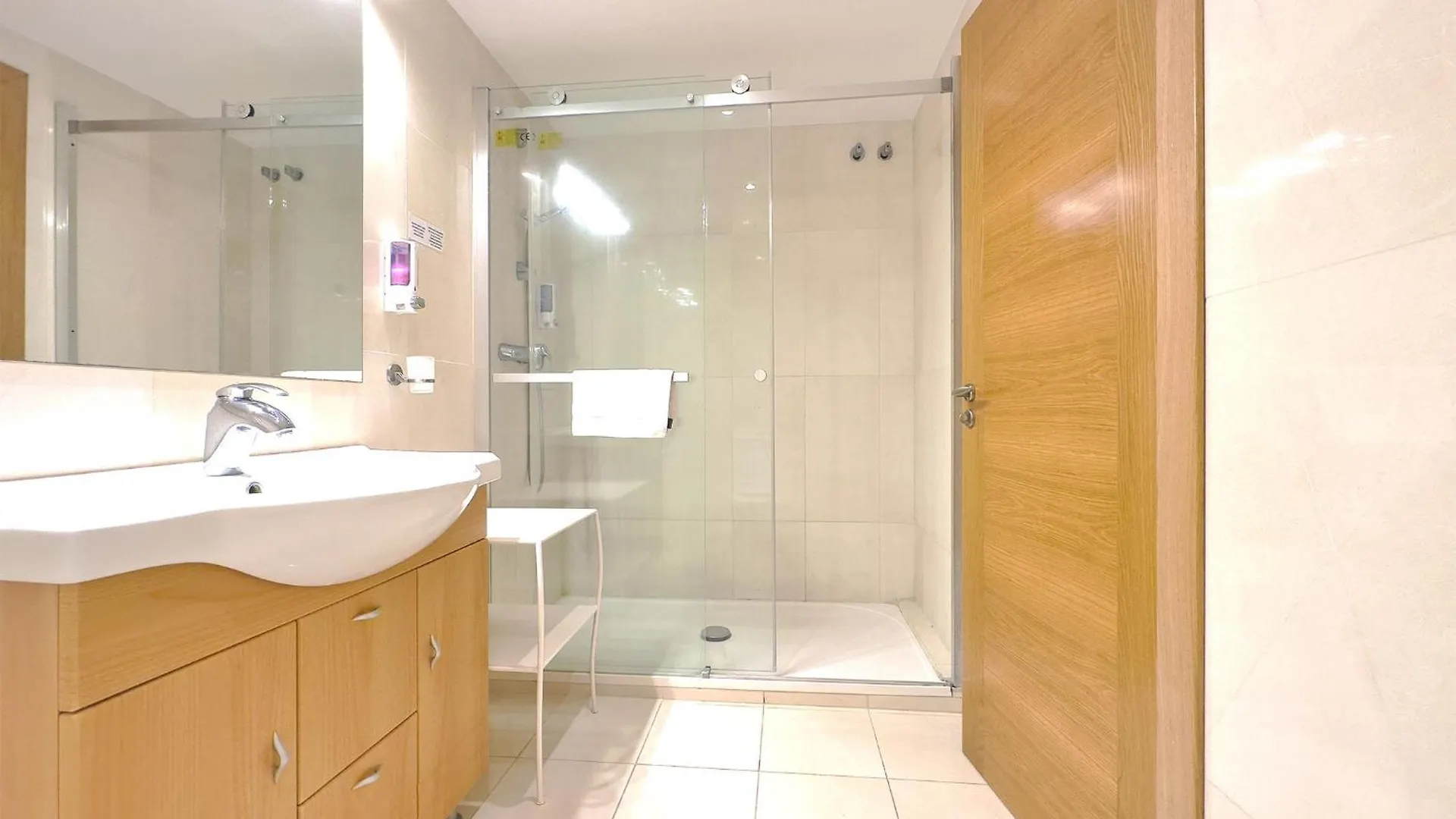Skol 2A Amazing 2 Bedroom Apartment Skol Marbella Spain